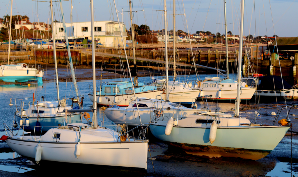 En Cas Datteinte Au Domaine Public Dun Port Maritime Relevant Dune